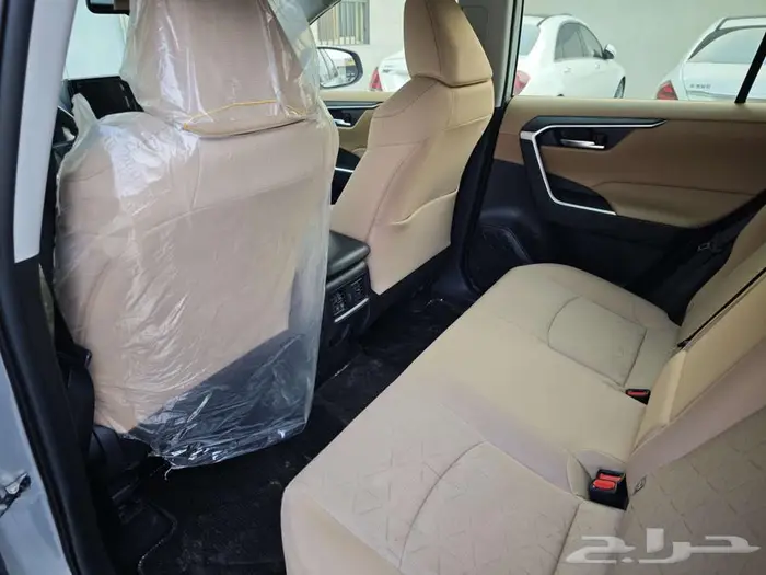 تويوتا راف فور 2019 بحاله الجديد جميع الصيانات بالوكالة 9