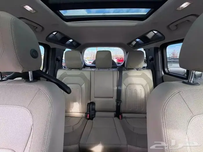 ديفندر S P300 2021 Land Rover Defender 2