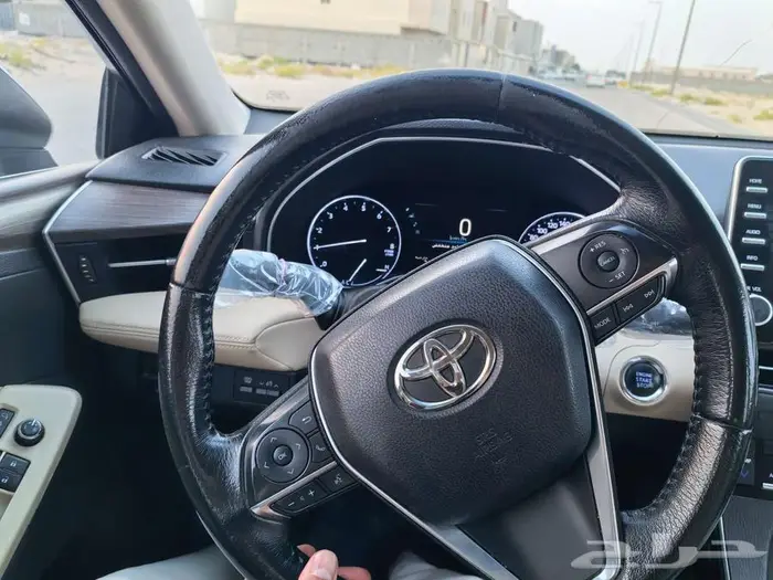 للبيع افالون 2019 مالك واحد 12