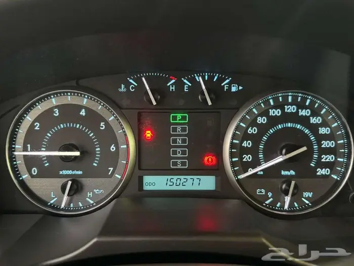 للبيع لاندكروزر GXR-3 2011 فل ابشن سعودي فئة 60 عام 39