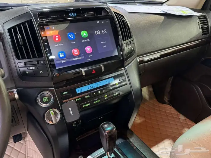 للبيع لاندكروزر GXR-3 2011 فل ابشن سعودي فئة 60 عام 50