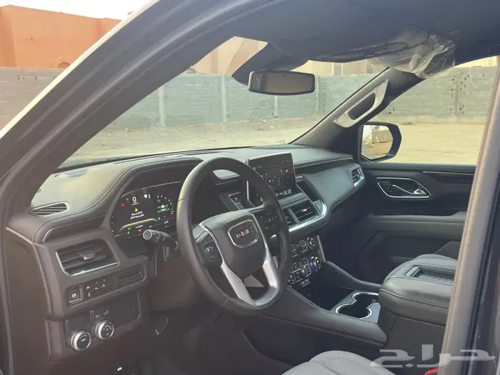 يوكن 2024 طويل ملكي 4