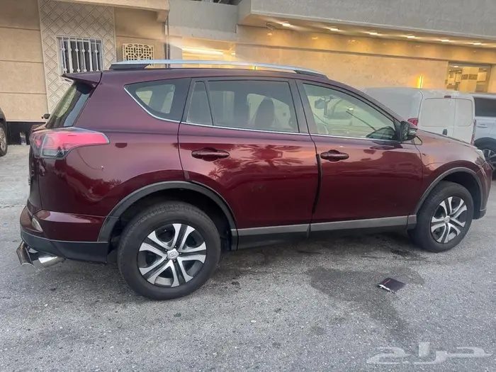 Toyota RAV 4 single owner 4x4 mid option for sale 8