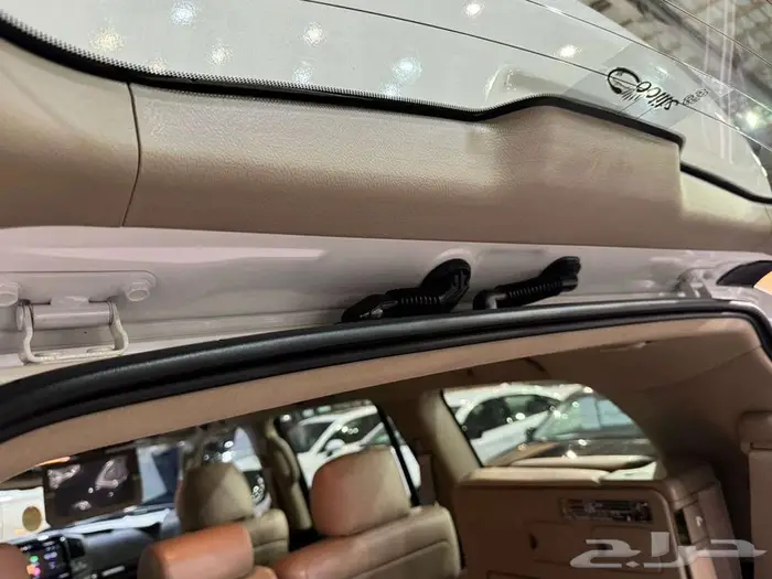 للبيع لاندكروزر GXR-3 2011 فل ابشن سعودي فئة 60 عام 80