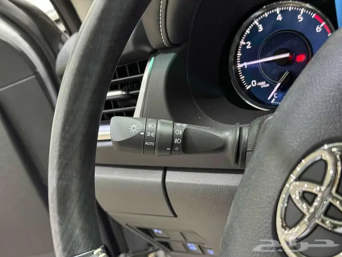 فورتشنر 6 سلندر 2025 بنزين (عليها ملاحظة خفيفة) بطاقة جمركية 11