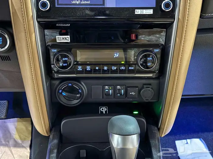 فورتشنر 6 سلندر 2025 بنزين (عليها ملاحظة خفيفة) بطاقة جمركية 21