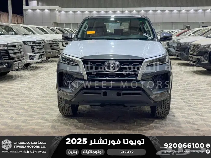 تويوتا فورتشنر بدون دبل رمادي بنزين 2025 اقل اسعار كاش وبنوك 0