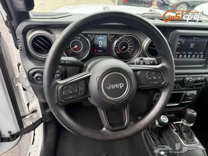 2022 جيب رانجلر سبورت 8