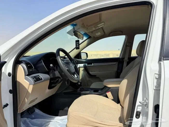 كيا سورنتو 2015 11