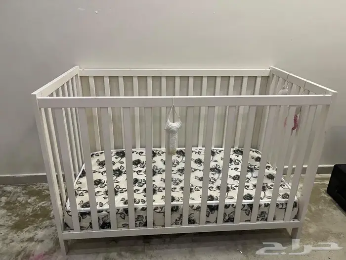 سرير اطفال بحاله جيده جدآ 4