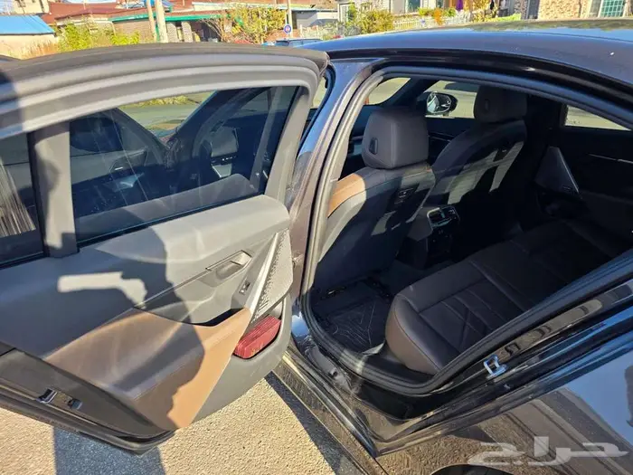 بي ام الفئة الخامسة 520 - BMW520I 2024 9