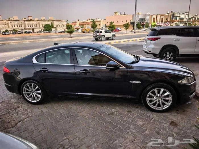 جاكوار xf 6