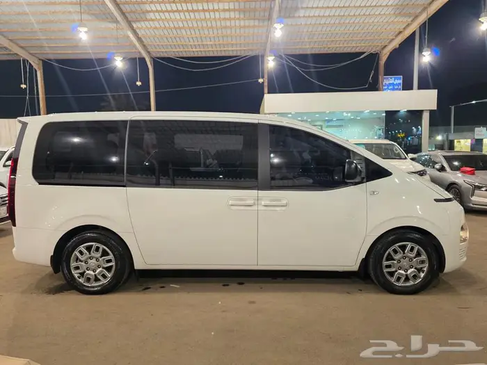 للبيع ستاريا 2022 ديزل (( تم البيع )) . 6