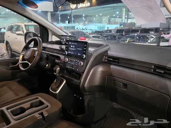 للبيع ستاريا 2022 ديزل (( تم البيع )) . 12