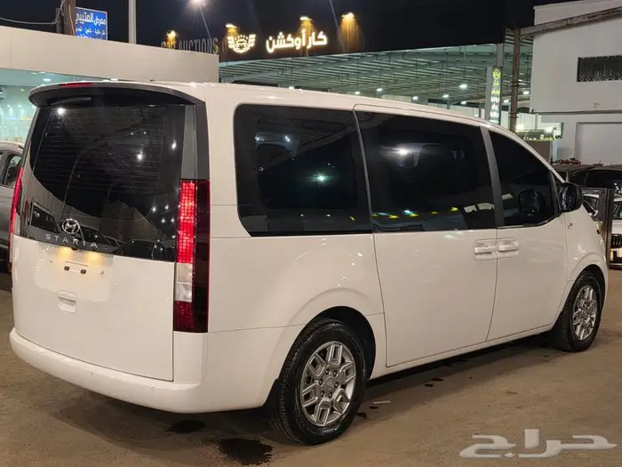 للبيع ستاريا 2022 ديزل (( تم البيع )) . 3