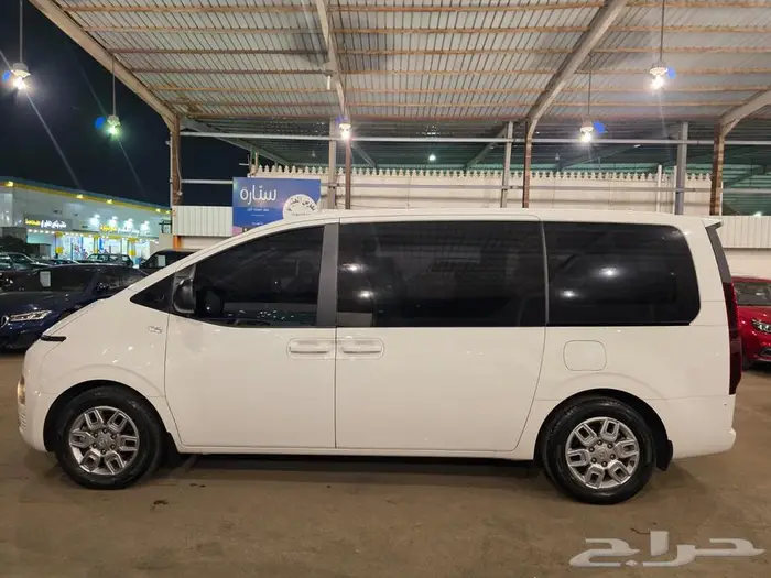 للبيع ستاريا 2022 ديزل (( تم البيع )) . 5