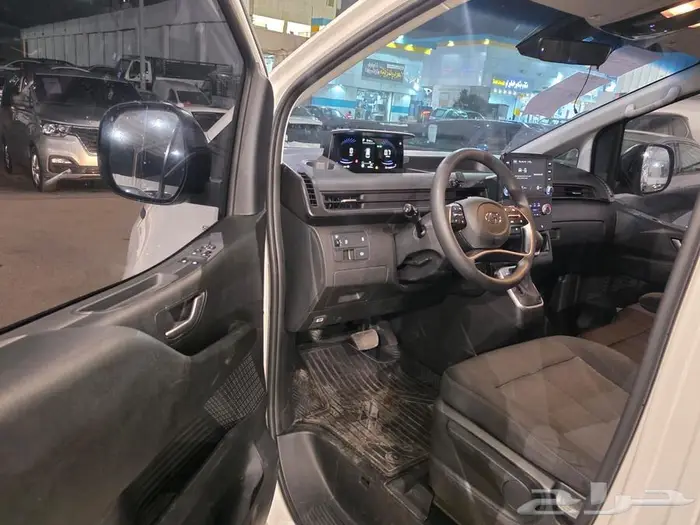 للبيع ستاريا 2022 ديزل (( تم البيع )) . 9