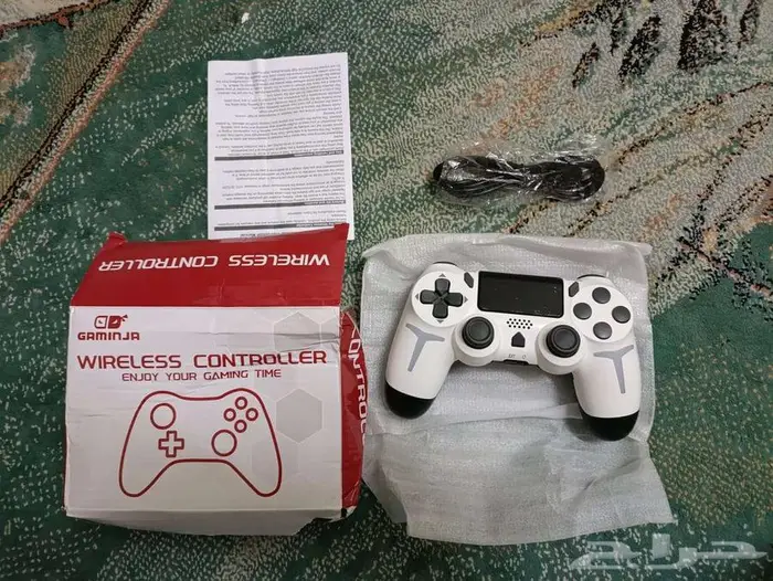 يد بلايستشين 4 تجارية جديدة 0