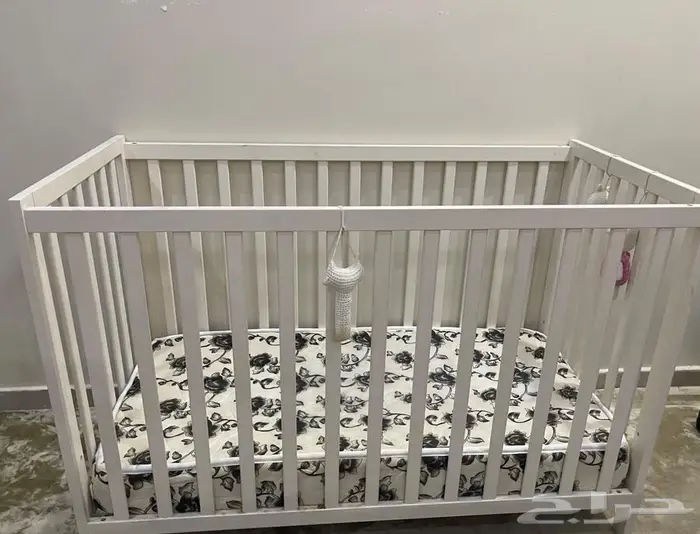 سرير اطفال بحاله جيده جدآ 3