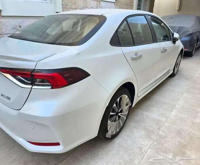 كورولا 2025 xli 2.0 سعودية فتحة وبصمة وكاميرات محيطية 2