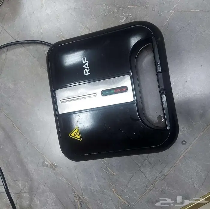 اثاث بيت وأجهزة للبيع بداعي السفر كنب غرفة نوم براد غاز 37