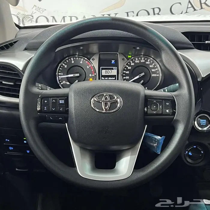 هايلوكس SGLX م2.4 فل كامل دبل ديزل تماتيك 2025 عرض خاص 9