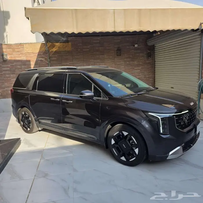 كيا كارنيفال 2025 نص فل 2