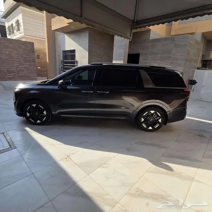 كيا كارنيفال 2025 نص فل 3