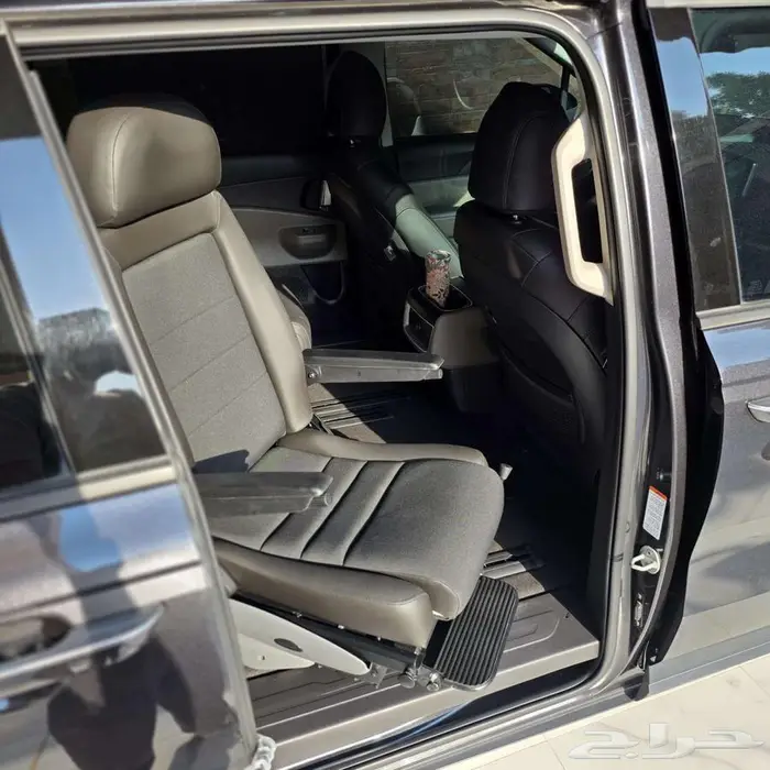 كيا كارنيفال 2025 نص فل 11