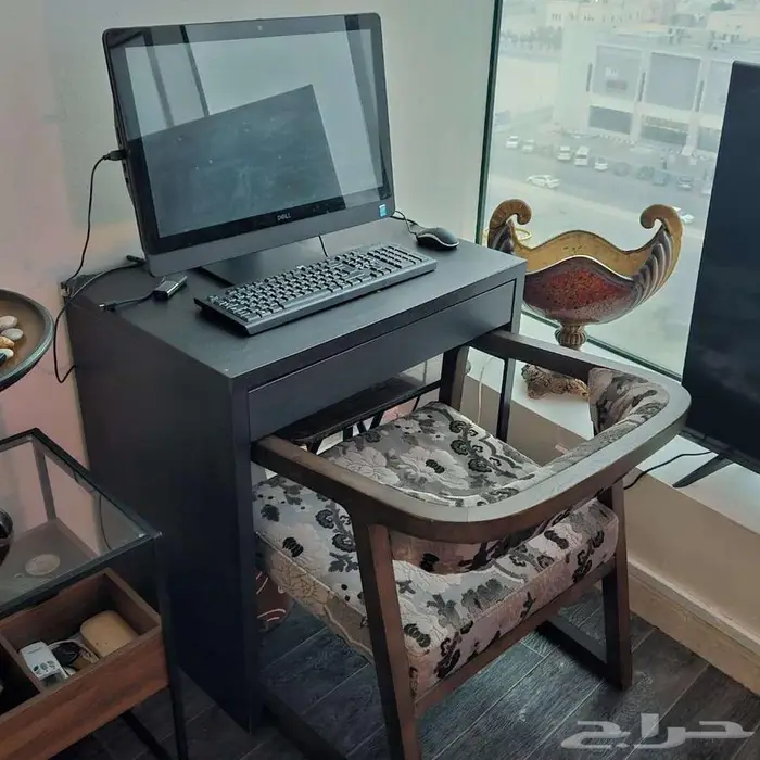 اثاث بيت وأجهزة للبيع بداعي السفر كنب غرفة نوم براد غاز 12