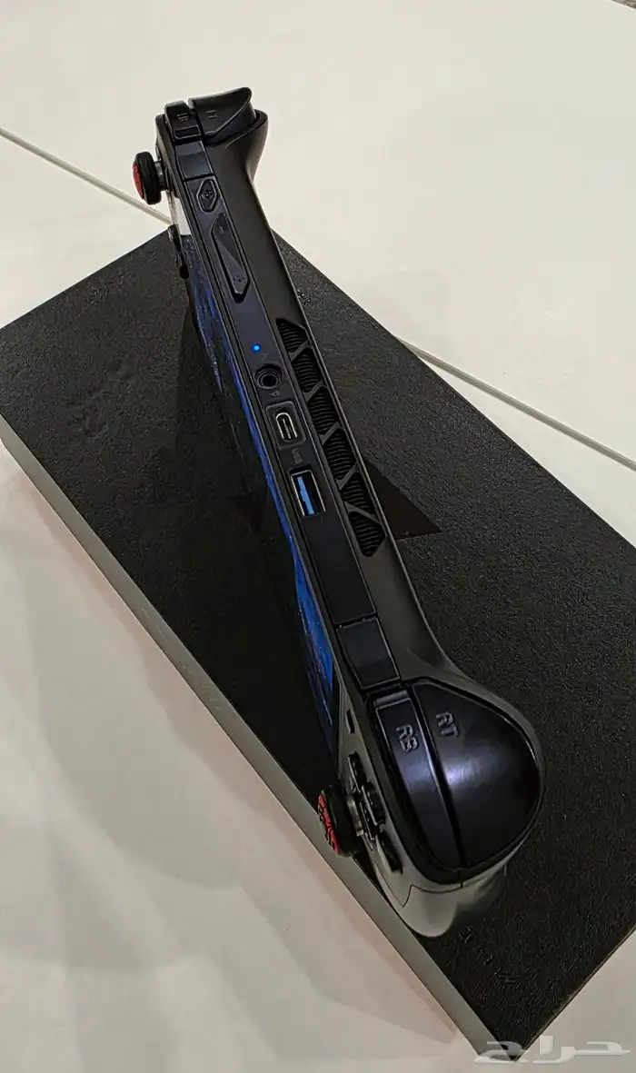 للبيع جهاز حاسب قوي للالعاب onexfly f1 pro 2