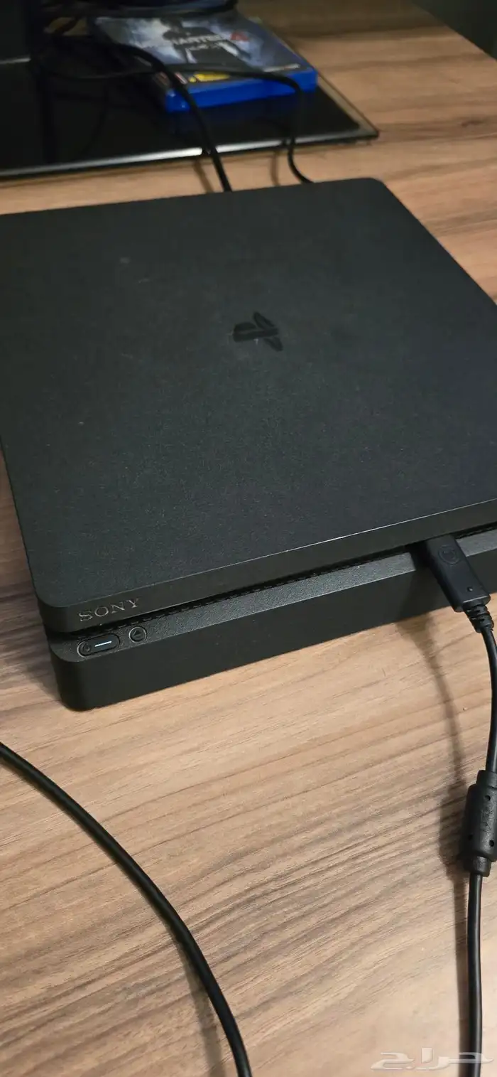 بلايستيشن 4 سليم و بلايستيشن 3 و جهاز العاب قديمه 0