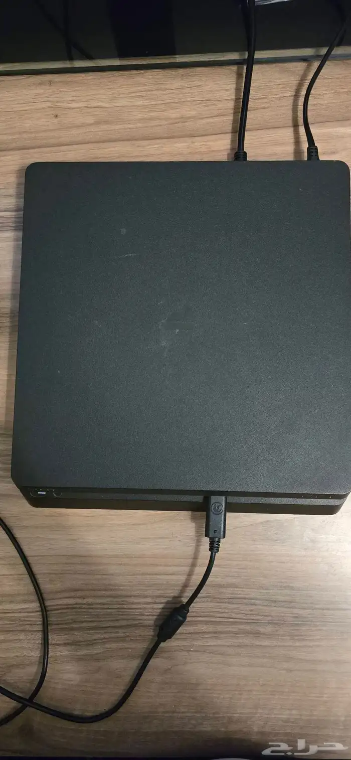 بلايستيشن 4 سليم و بلايستيشن 3 و جهاز العاب قديمه 1