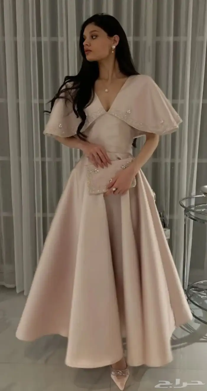 فستان وردي ملبوس مره ونظيف مره الشرا1233 البيع500 0