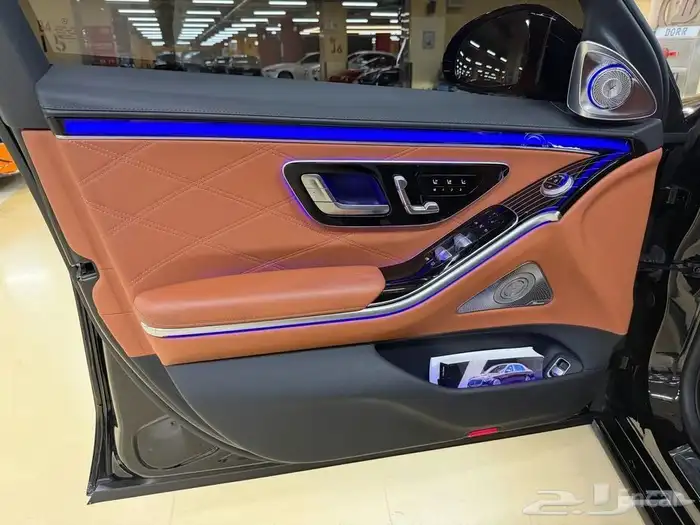 مايباخ S580 4MATIC 2022 12