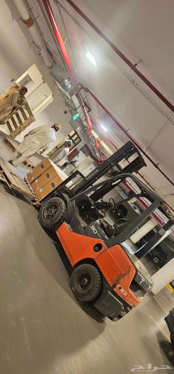 تاجير رافعه شوكيه فوركلفت ورافعه يدوية جاك 4