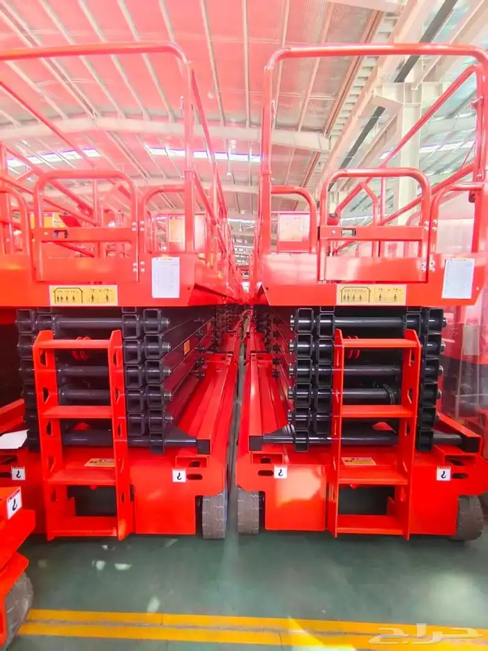 تأجير رافعات شوكيه وشيزر لفت ومان لفت وجميع انواع المعدات 3