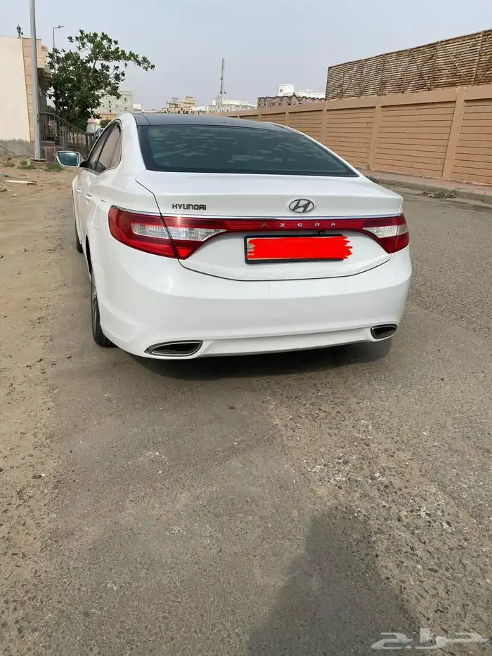 هيونداي أزيرا 212 10