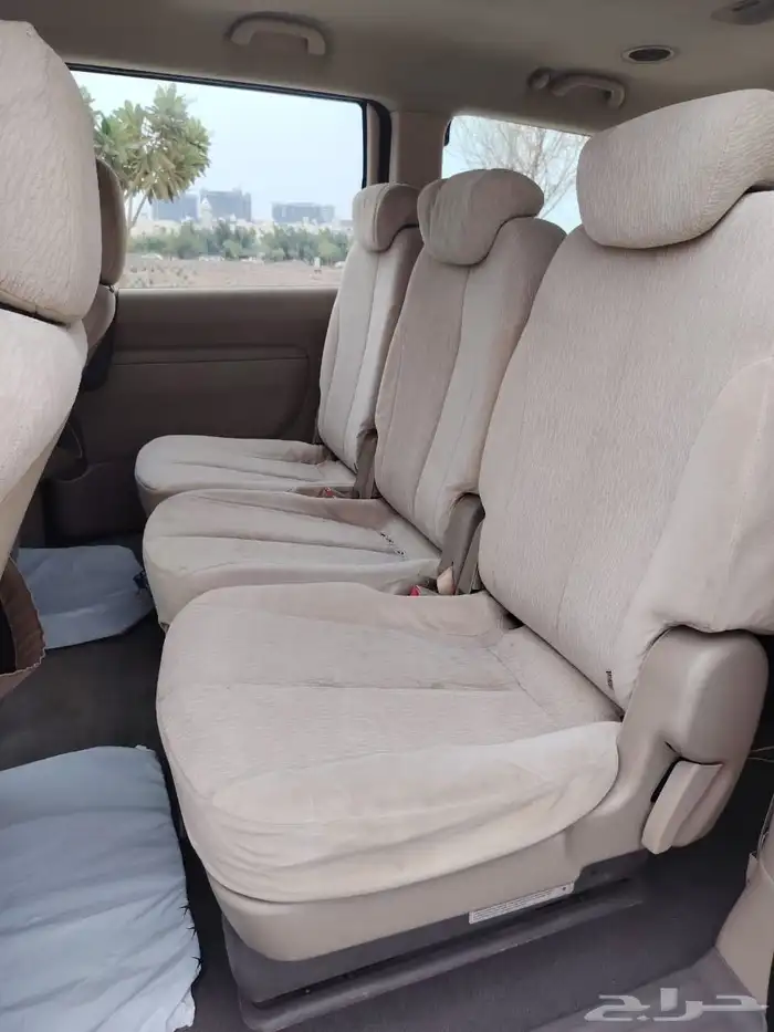 كيا كرنفال 2009 للبيع نظيف 5