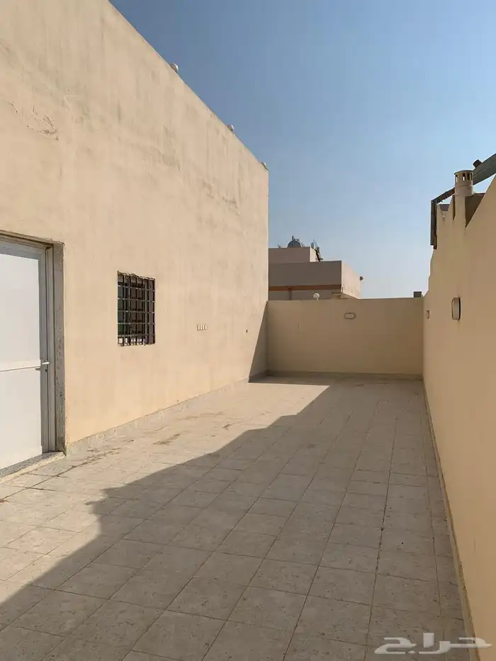 شقة للأيجار ملحق 3 غرف في القرينية ب 22000 9