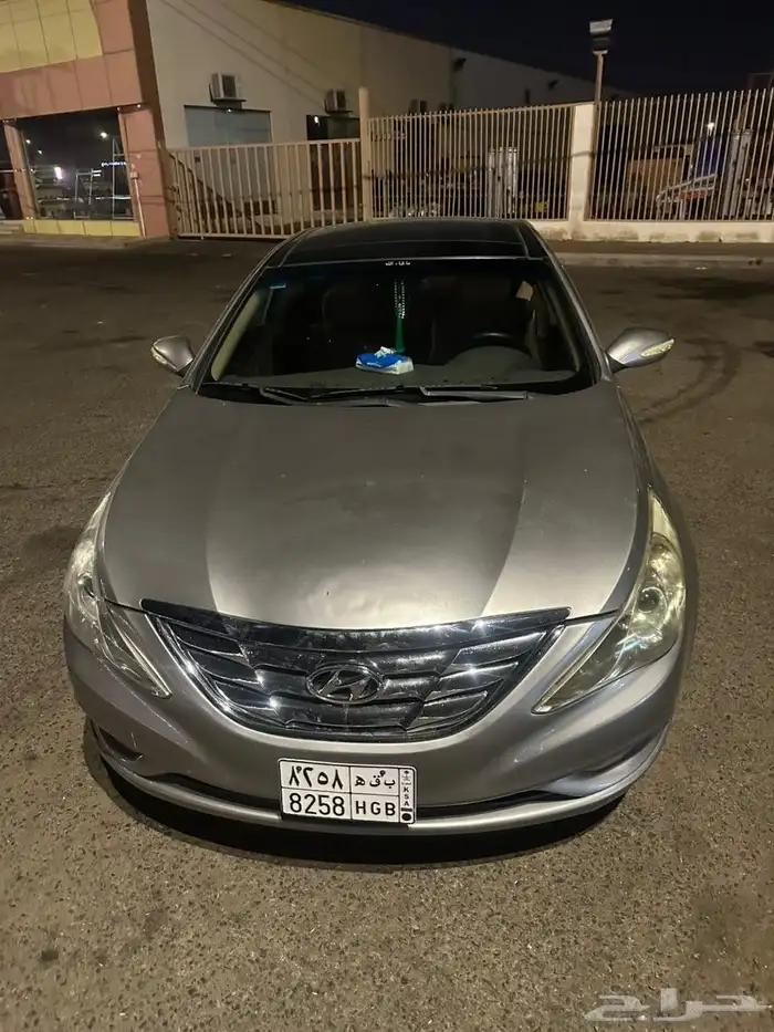 Hyundai sonata 2012 Model Automatic Gear full Option sunroof 5