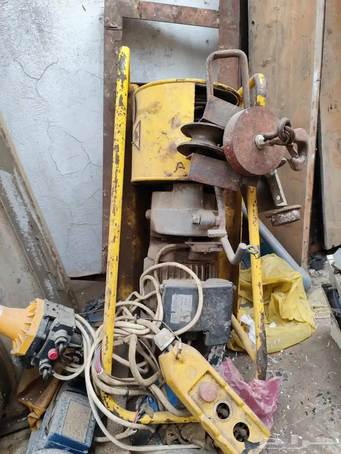 ماتور المصعد  ماتور المياه 3 حبات  صندوق الكهرباء كامل. 0