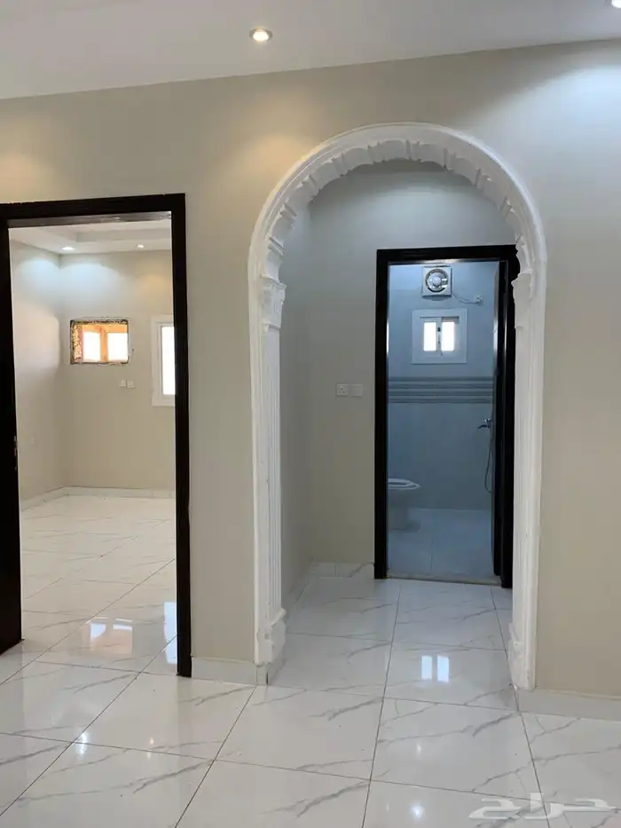 شقة للأيجار ملحق 3 غرف في القرينية ب 22000 8