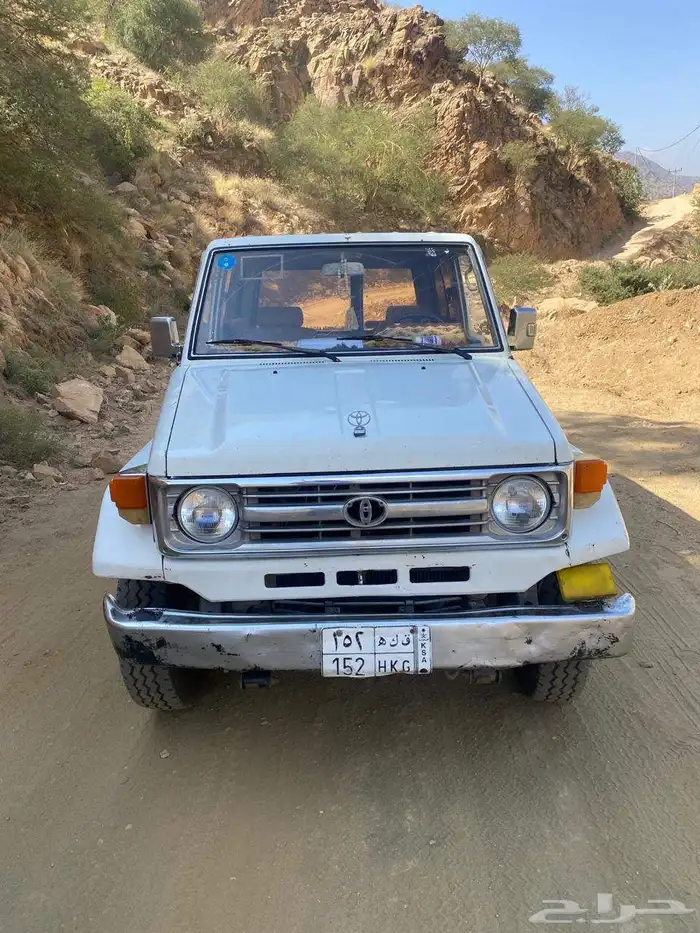 جيب ربع موديل 1989 ماشي 471000 6