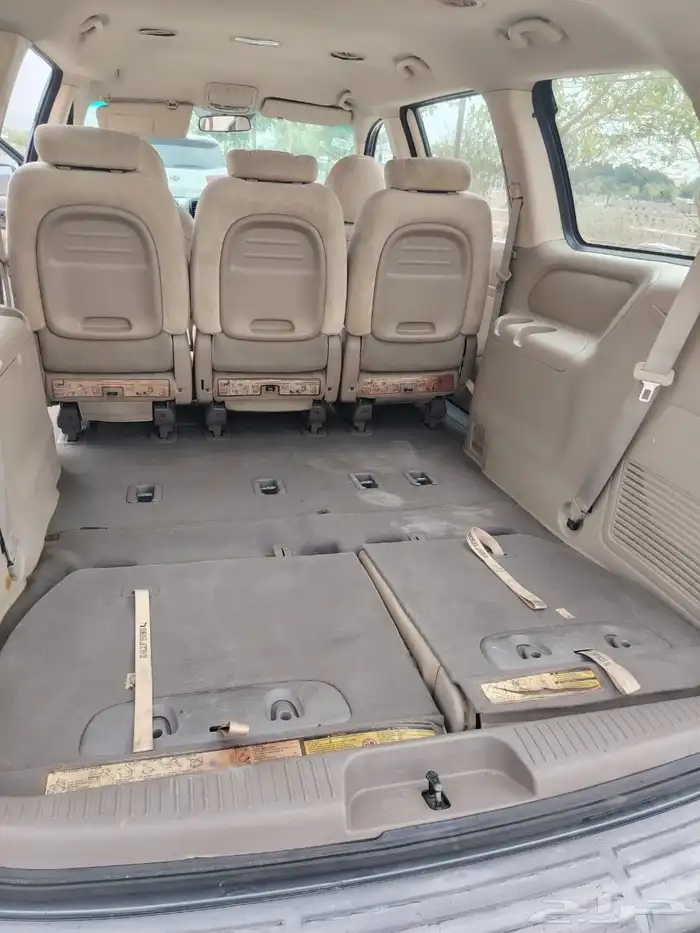 كيا كرنفال 2009 للبيع نظيف 7