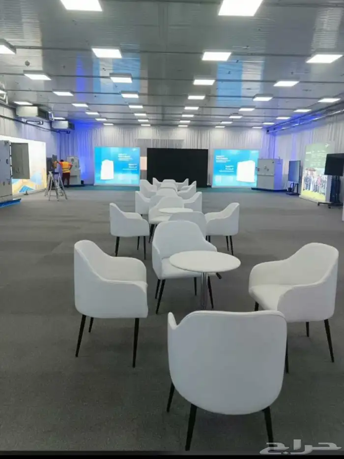 تاجير كنب مفرد وثلاثي تاجير طاولات كوكتيل تاجير كراسي سفرة 6