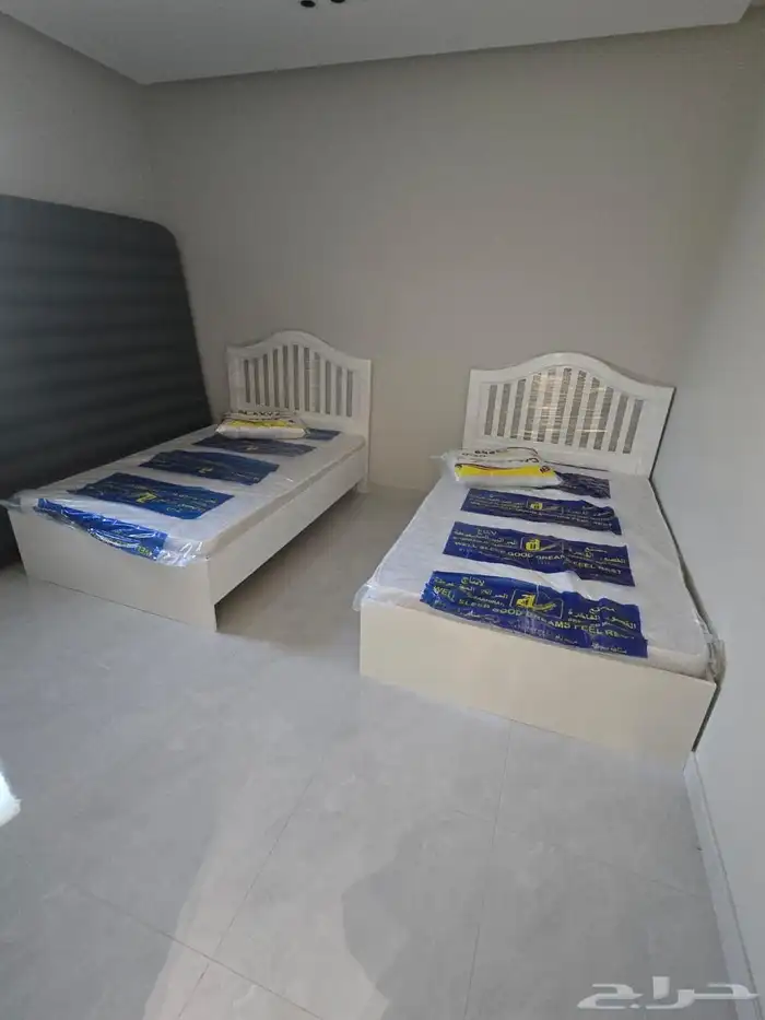 سرير خشب نفر واحد او نفر ونص الون ابيض جديد 9