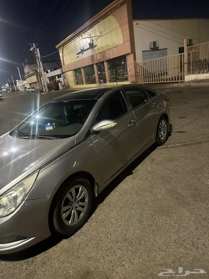 Hyundai sonata 2012 Model Automatic Gear full Option sunroof 1