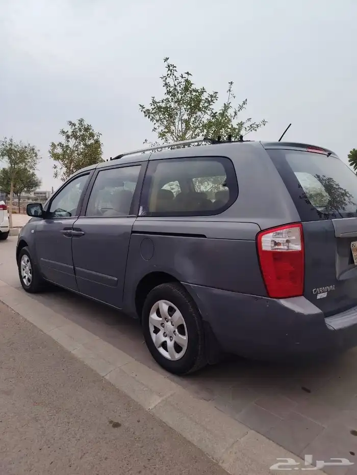 كيا كرنفال 2009 للبيع نظيف 0