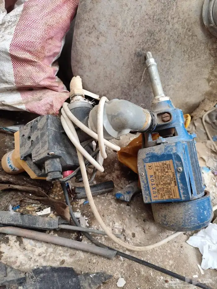 ماتور المصعد  ماتور المياه 3 حبات  صندوق الكهرباء كامل. 7